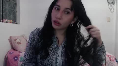 Snapshot of kiimy_to chatting on May 15, 11:56 pm Nezumy Rey online show from May 15, 11:56 pm