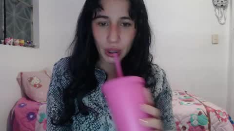 Snapshot of kiimy_to chatting on May 16, 12:18 am Nezumy Rey online show from May 16, 12:18 am