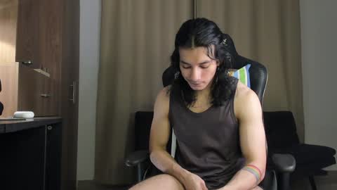 Snapshot of kikeruiz_19 chatting on December 1, 8:53 pm kikeruiz 19 online show from December 1, 8:53 pm