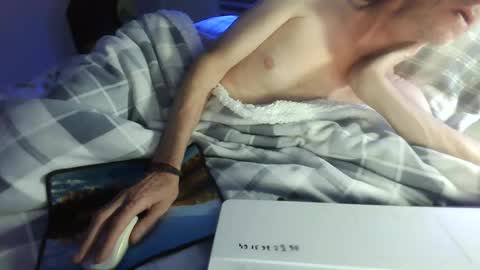 Snapshot of kiki3366 chatting on February 6, 4:28 am kiki3366 online show from February 6, 4:28 am