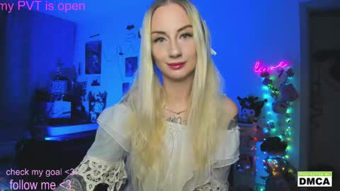 Kiki online show from May 10, 10:37 pm