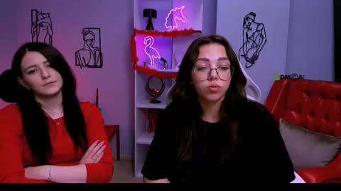 Snapshot of kiki_swan chatting on March 12, 11:33 pm kiki_swan online show from March 12, 11:33 pm