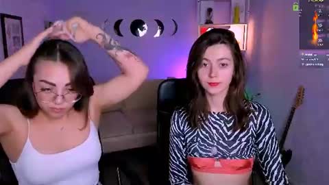 kiki_swan online show from June 14, 2:24 am