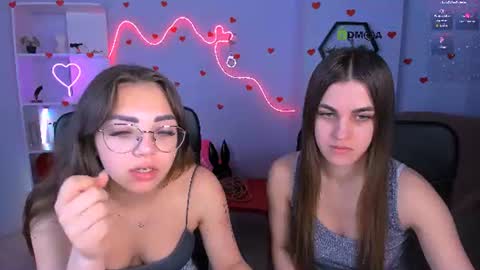kiki_swan online show from June 15, 12:07 pm