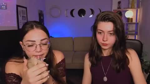 kiki_swan online show from June 28, 7:20 pm