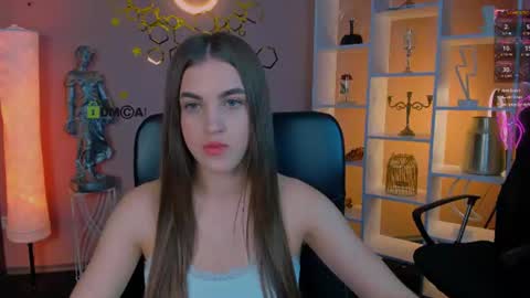kiki_swan online show from June 30, 12:28 pm