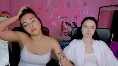 kiki_swan online show from July 12, 9:11 am