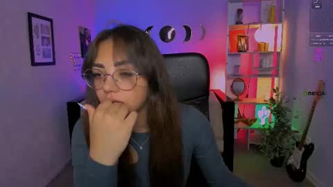 kiki_swan online show from July 13, 12:08 pm