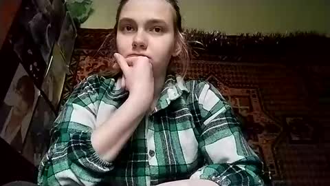 kikibang_ online show from December 22, 8:11 am