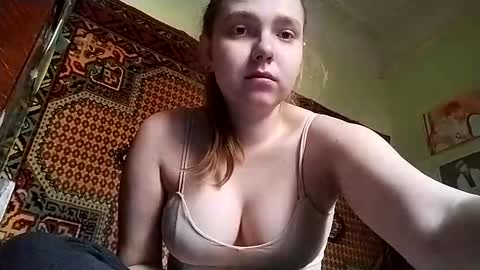 kikibang_ online show from February 14, 8:44 am