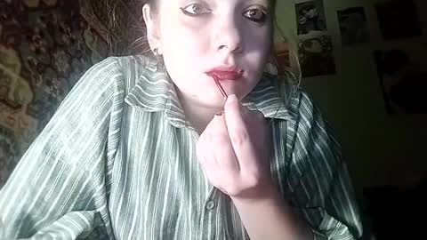 kikibang_ online show from March 30, 7:37 pm