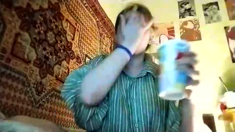 kikibang_ online show from April 30, 6:47 pm