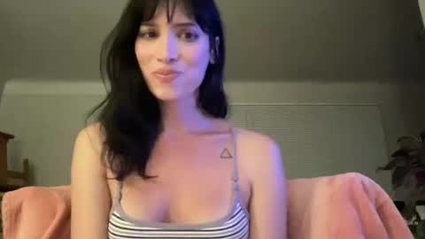 Snapshot of kikihart chatting on October 12, 2:21 am Kiki Hart online show from October 12, 2:21 am