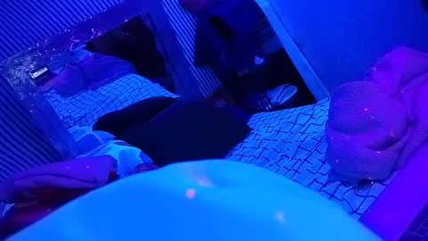 kikilovespartylights online show from November 29, 11:24 am