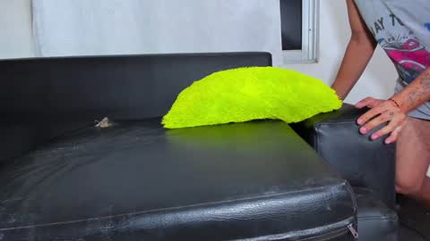 Snapshot of kikio_yu chatting on December 12, 6:57 am kikio_yu online show from December 12, 6:57 am
