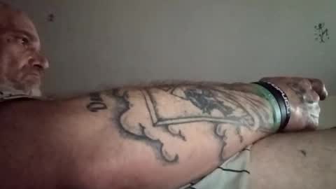 Snapshot of killerbengals chatting on December 23, 6:55 am Blazedaddy online show from December 23, 6:55 am