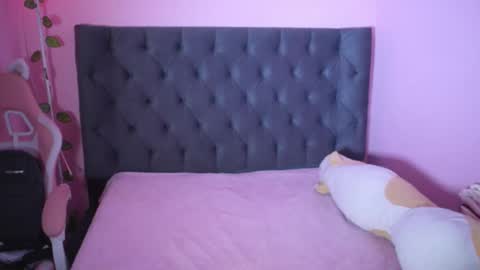 Snapshot of kim_dolls1823 chatting on October 2, 11:28 am ISABELLA 3 online show from October 2, 11:28 am