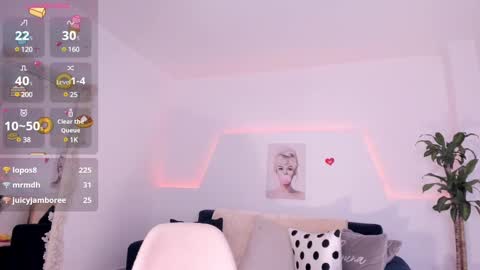 Snapshot of kim_ev chatting on March 5, 7:49 am Kim online show from March 5, 7:49 am