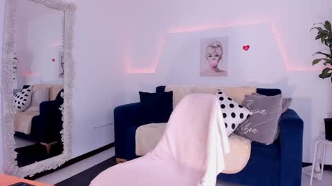 Snapshot of kim_ev chatting on March 6, 8:08 am Kim online show from March 6, 8:08 am