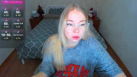 KIM online show from December 22, 9:39 am