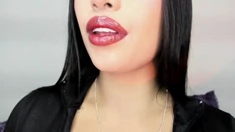 Snapshot of kim_mouth17 chatting on April 23, 11:40 pm kim_mouth17 online show from April 23, 11:40 pm