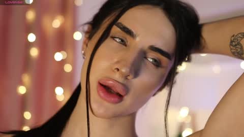 Kim Oberlin online show from January 5, 5:20 pm