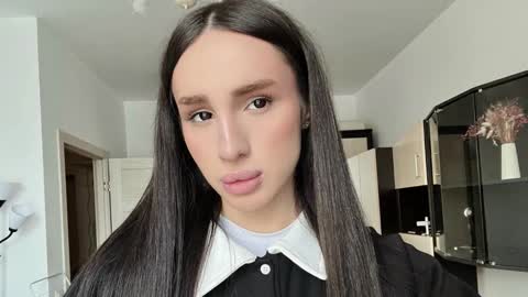 Kim Oberlin online show from February 14, 3:53 pm