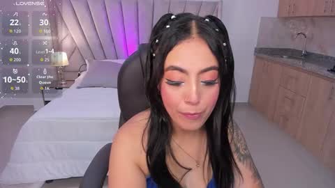 kim online show from November 10, 11:09 am