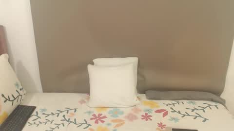 Snapshot of kimberjamesxx chatting on December 14, 3:34 am DANIELA online show from December 14, 3:34 am