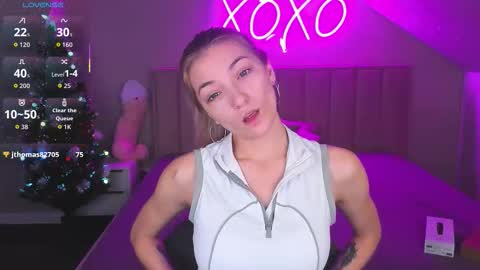 kimberlly_smith online show from December 19, 11:45 pm