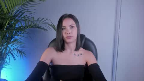 Kim online show from February 25, 3:21 pm