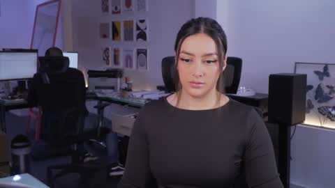 Kimberly 1200-1900 GMT-5 online show from December 1, 6:57 pm