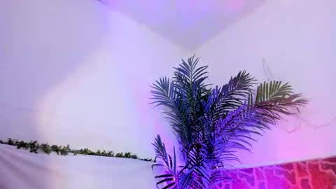 kimberly gonzalez online show from December 3, 6:15 am