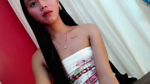 Snapshot of kimberly_tart chatting on April 13, 11:32 pm Kimberly online show from April 13, 11:32 pm