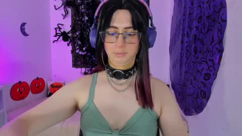 kimberly_thonson online show from October 22, 3:45 pm