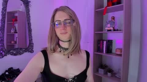 kimberly_thonson online show from November 29, 3:37 pm