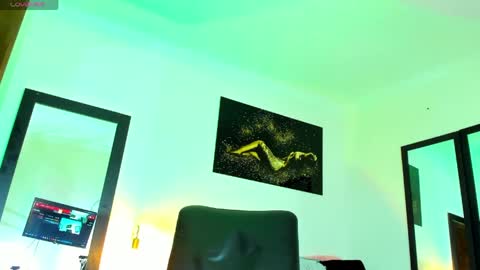 Kimberly Banks online show from April 17, 10:51 am