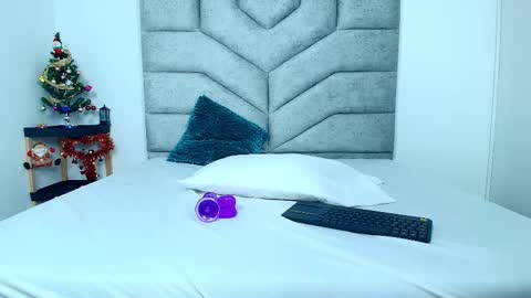 kimberlyfox_t online show from January 9, 12:30 pm