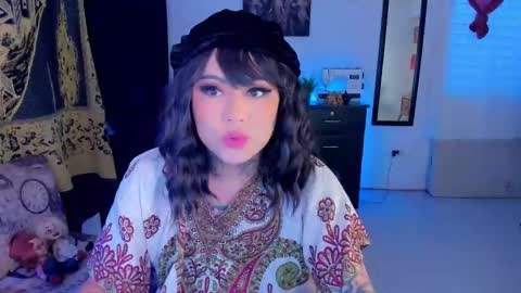 Snapshot of kimberlygati2 chatting on September 24, 12:08 pm Kimberly Polizzi     online show from September 24, 12:08 pm