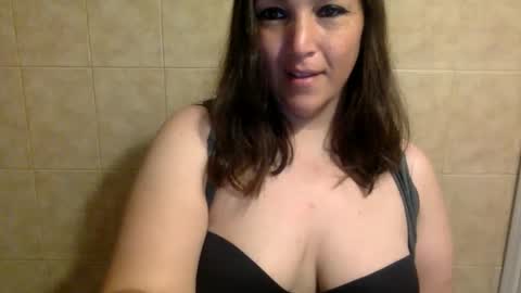 KimberlyLynn online show from April 20, 10:40 am