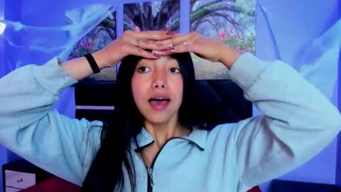 Kimberly Villalobos online show from November 4, 11:31 am