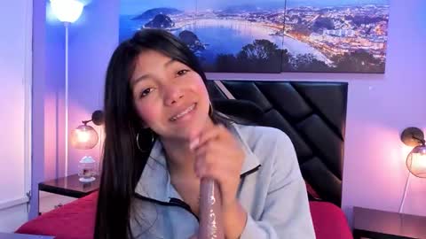 Kimberly Villalobos online show from March 14, 11:15 am