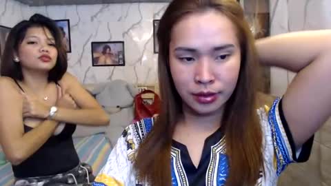 kimchuueee online show from July 26, 12:01 pm