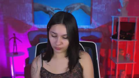 kimclarks online show from November 8, 12:27 pm