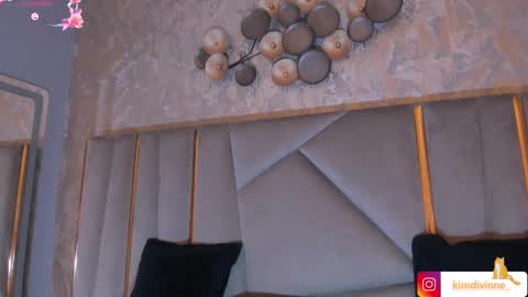  KIM  online show from February 13, 2:45 am