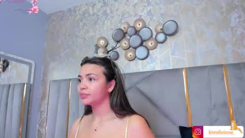  KIM  online show from February 22, 3:01 am