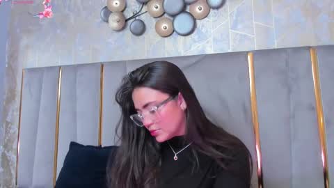  KIM  online show from February 28, 2:42 am