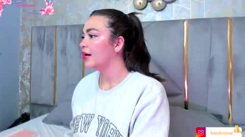  KIM  online show from October 17, 2:37 am