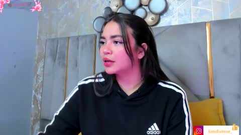  KIM  online show from November 13, 2:21 am