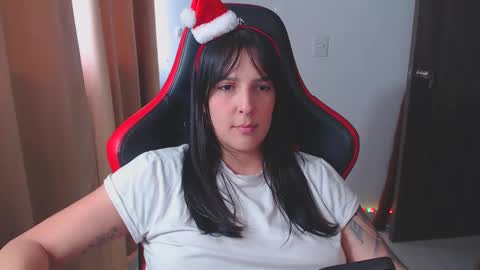 Snapshot of kimflexible_ chatting on December 28, 8:47 pm Kim 3 online show from December 28, 8:47 pm